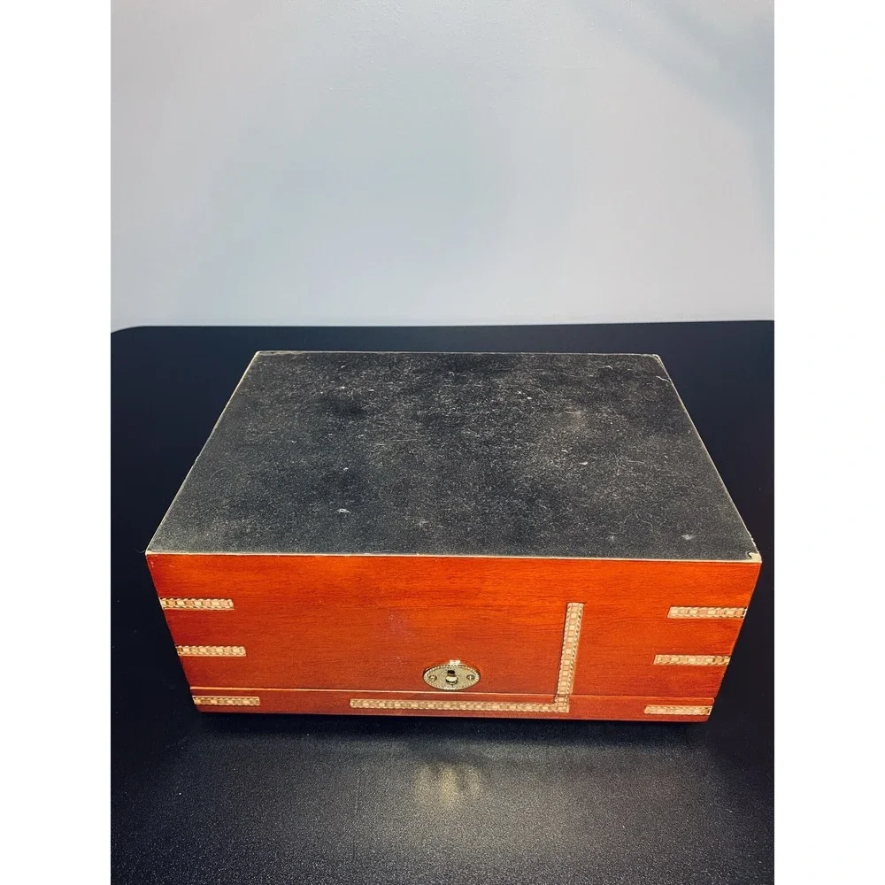 Wood Jewelry Box‎ 10